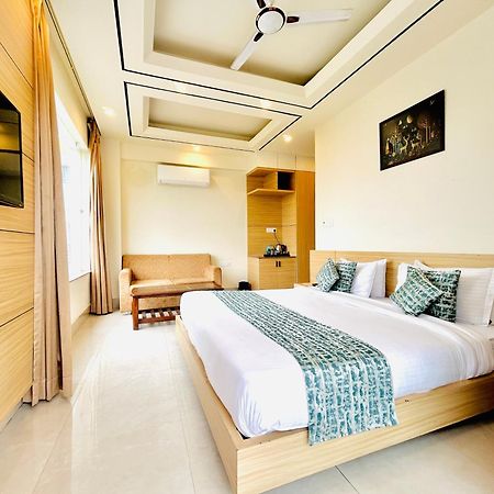 Hotel Aqua Vibes Rishīkesh 外观 照片
