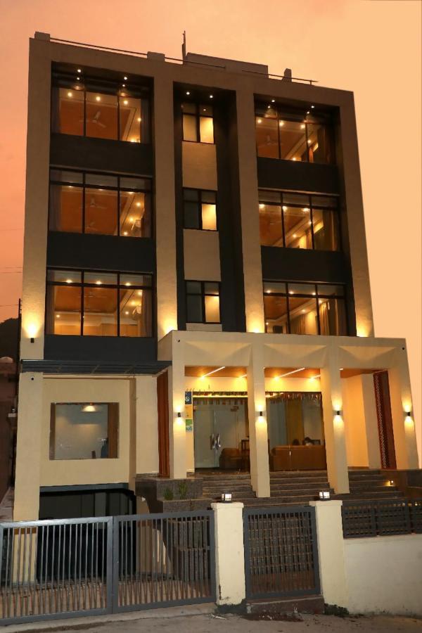 Hotel Aqua Vibes Rishīkesh 外观 照片